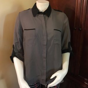 🆕 Sugarmint Gray/Black Blouse-Lg